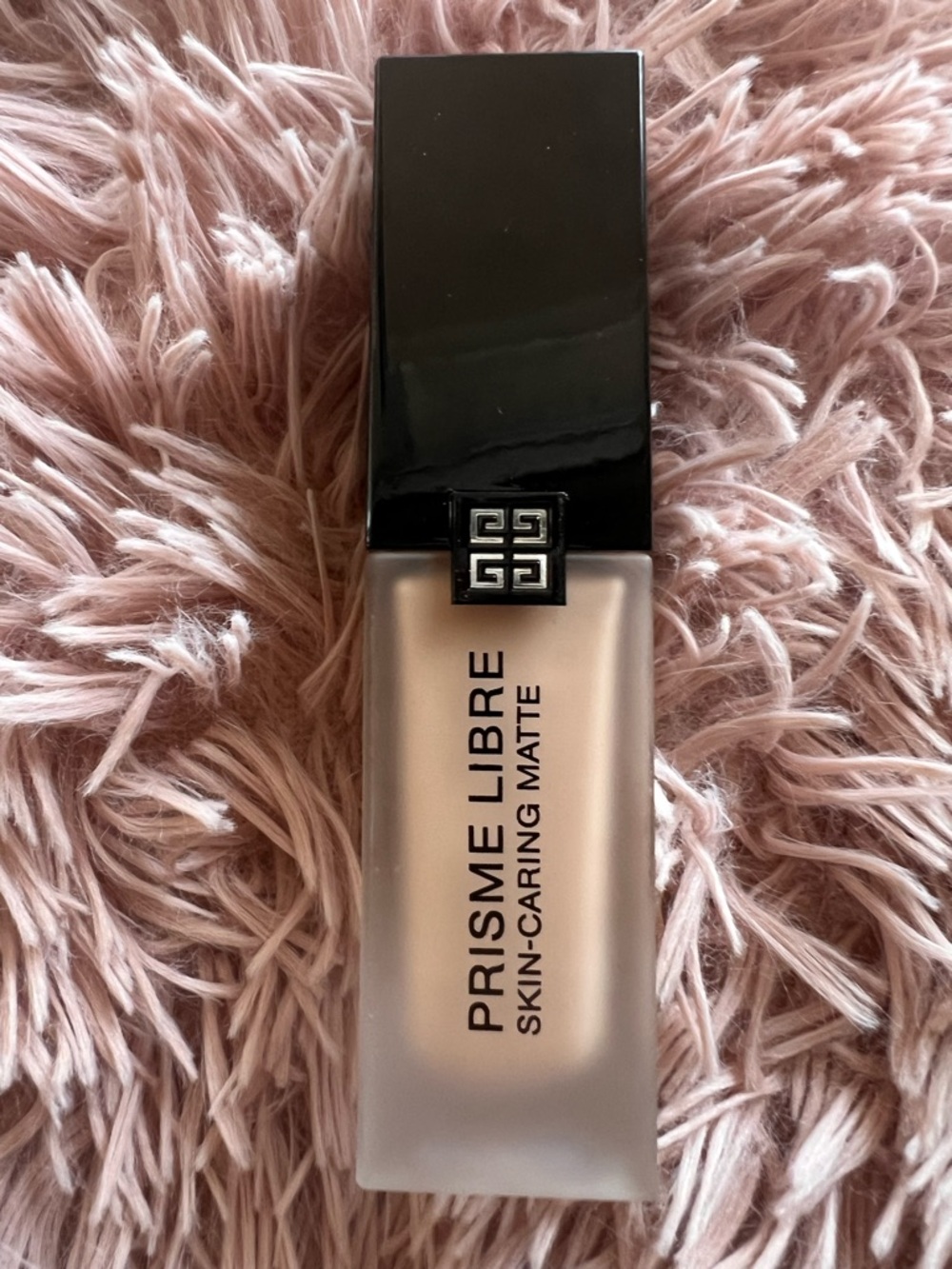 New Givenchy Radiant Prisme Libre Foundation in Nude Light Beige